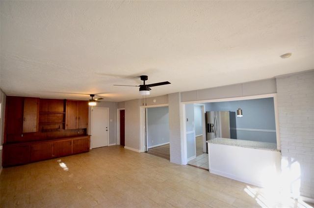 6229 Tanager Street, Houston, TX 77074