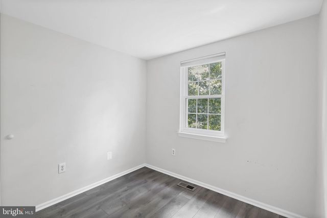 4 MOSBEY CT, Sterling, VA 20165