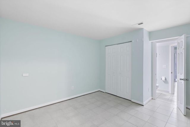 4 MOSBEY CT, Sterling, VA 20165