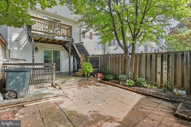 4 MOSBEY CT, Sterling, VA 20165