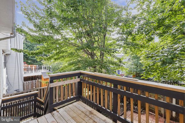 4 MOSBEY CT, Sterling, VA 20165