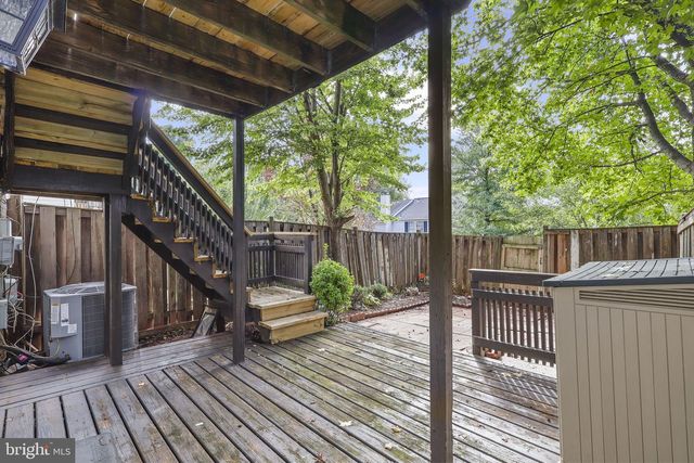 4 MOSBEY CT, Sterling, VA 20165