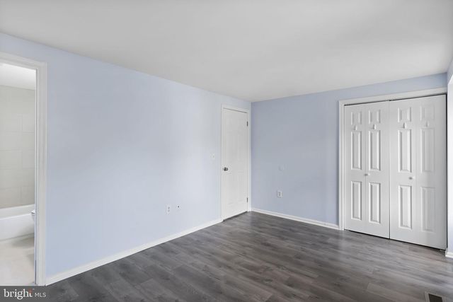 4 MOSBEY CT, Sterling, VA 20165