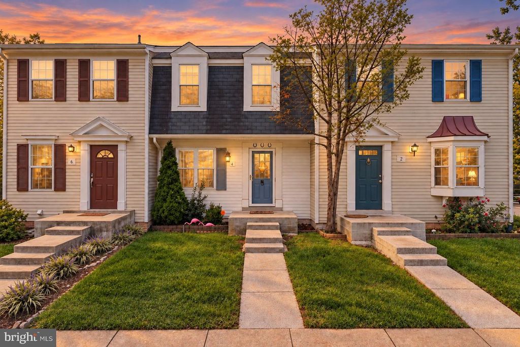 4 MOSBEY CT, Sterling, VA 20165