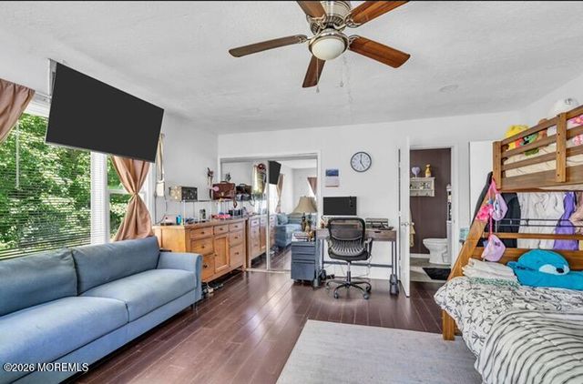 831 Palmer Avenue, Holmdel, NJ 07733