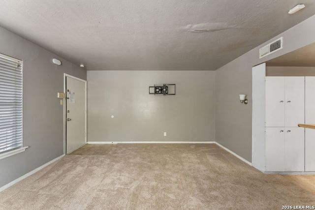 170 De Chantle Rd 706, San Antonio, TX 78201