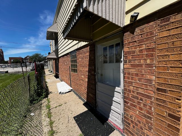 1440 S 49th Avenue 1, Cicero, IL 60804