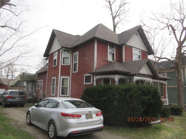 1224 E Main Street, Kalamazoo, MI 49048