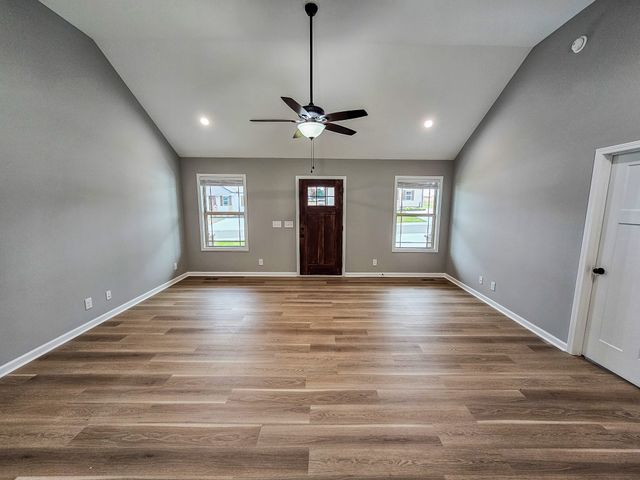 112 Demombreum Circle, Shelbyville, TN 37160