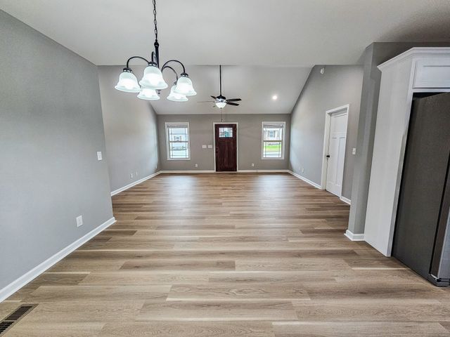 112 Demombreum Circle, Shelbyville, TN 37160