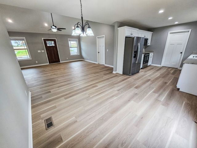 112 Demombreum Circle, Shelbyville, TN 37160