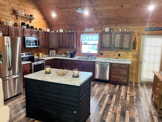 189 Ronnie Sexton Road, Monticello, KY 42633