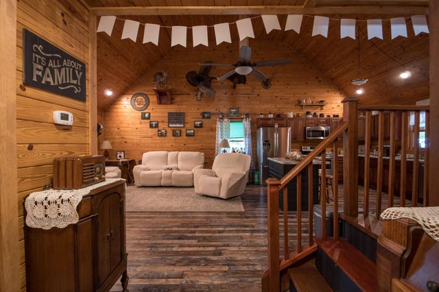 189 Ronnie Sexton Road, Monticello, KY 42633