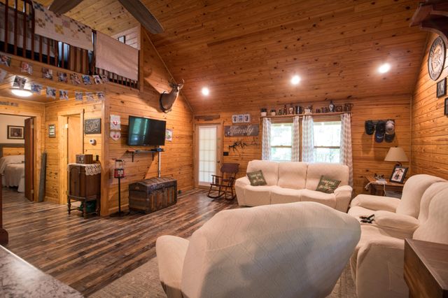 189 Ronnie Sexton Road, Monticello, KY 42633