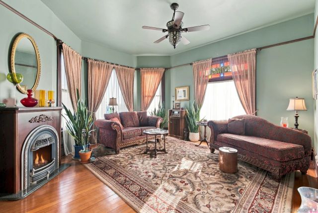 2163 Brant St, San Diego, CA 92101