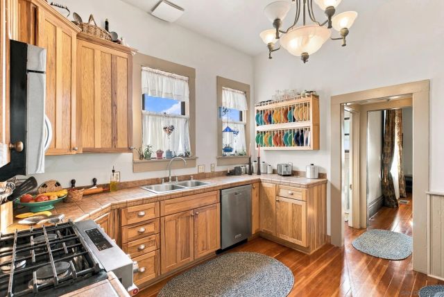 2163 Brant St, San Diego, CA 92101