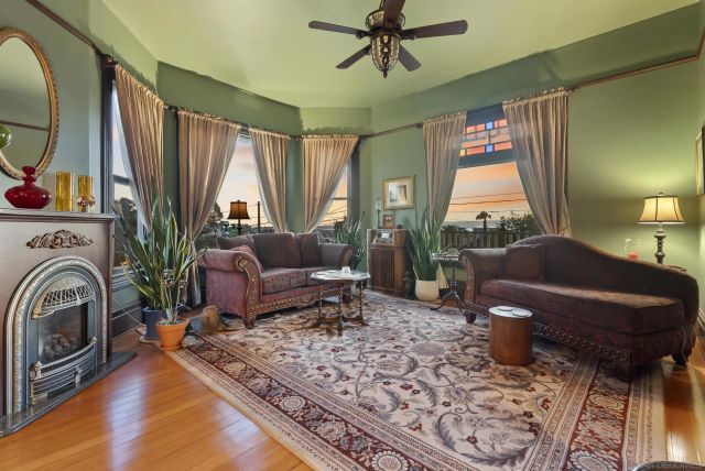 2163 Brant St, San Diego, CA 92101