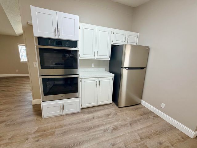 720 E Worth Avenue 14, Porterville, CA 93257