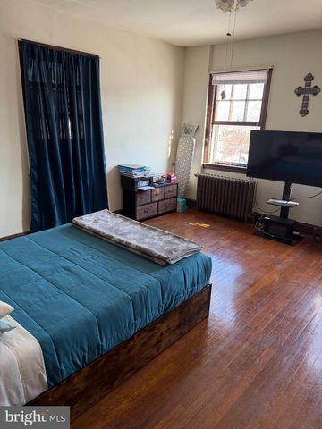 5618 1ST PL NW, Washington, DC 20011