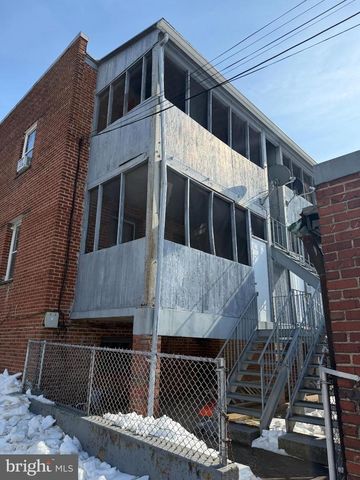 5618 1ST PL NW, Washington, DC 20011