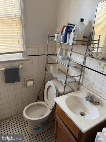 5618 1ST PL NW, Washington, DC 20011