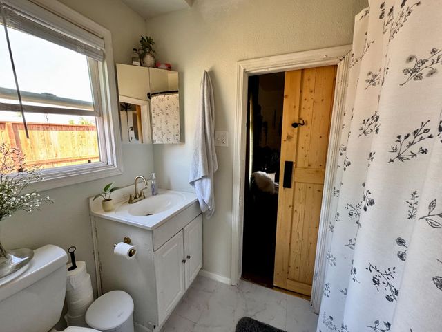 601 I Street, Sanger, CA 93657