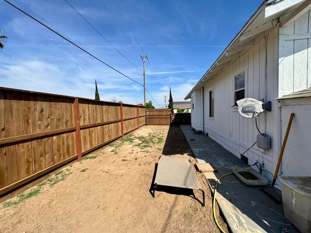 601 I Street, Sanger, CA 93657