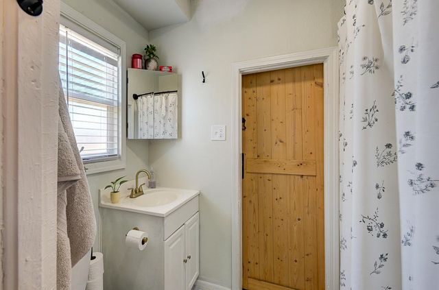 601 I Street, Sanger, CA 93657