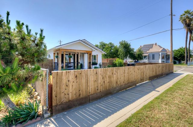 601 I Street, Sanger, CA 93657