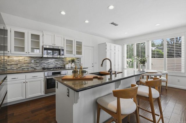 7215 Willet Circle, Carlsbad, CA 92011
