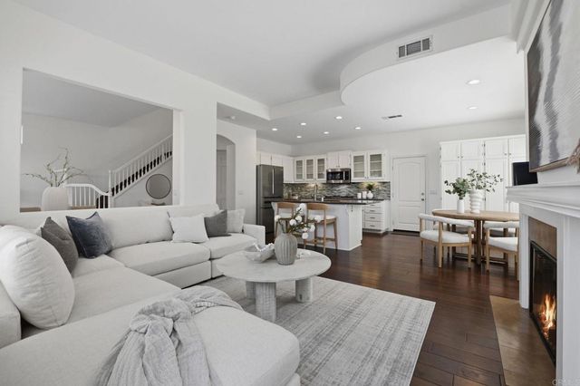 7215 Willet Circle, Carlsbad, CA 92011