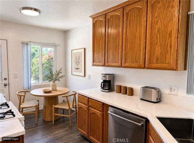 20146 Hartland, Winnetka, CA 91306