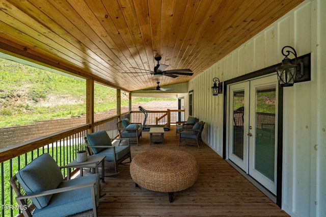 967 Cherry Springs Lane, Trade, TN 37691