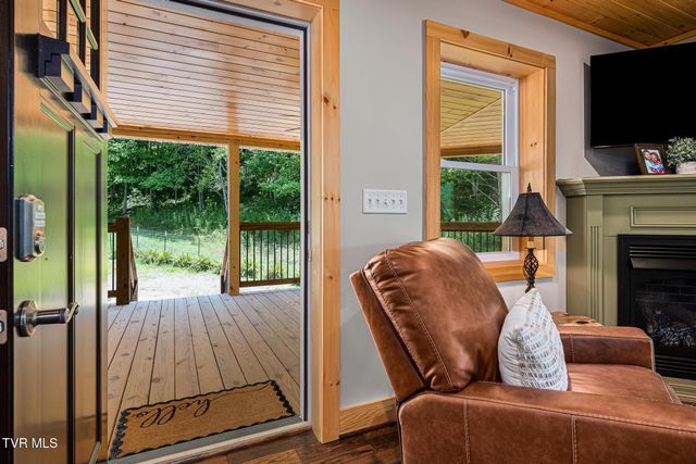 967 Cherry Springs Lane, Trade, TN 37691