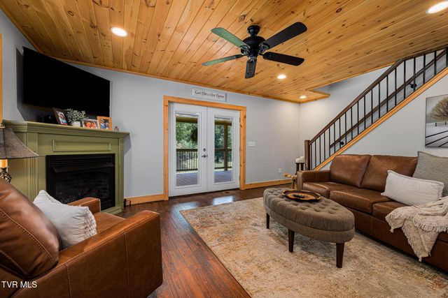 967 Cherry Springs Lane, Trade, TN 37691