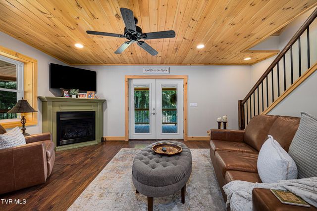 967 Cherry Springs Lane, Trade, TN 37691
