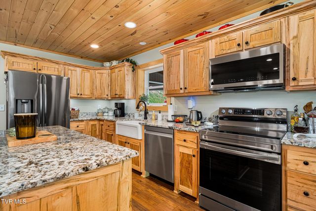 967 Cherry Springs Lane, Trade, TN 37691