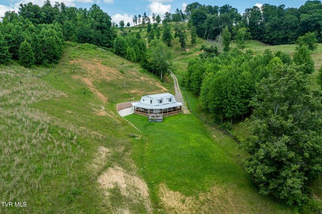 967 Cherry Springs Lane, Trade, TN 37691