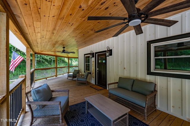 967 Cherry Springs Lane, Trade, TN 37691
