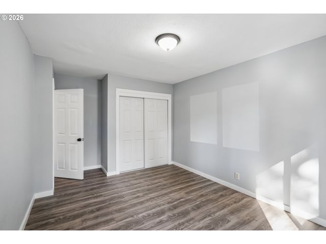 13207 Se RAYMOND St, Portland, OR 97236