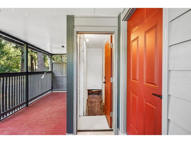 13207 Se RAYMOND St, Portland, OR 97236
