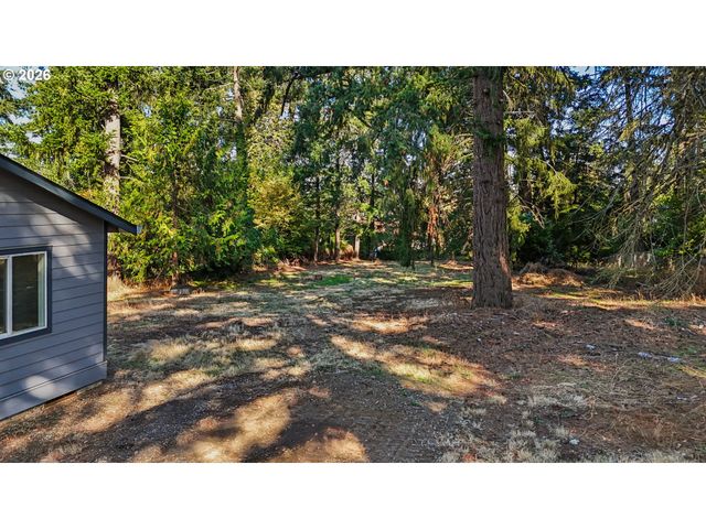 13207 Se RAYMOND St, Portland, OR 97236
