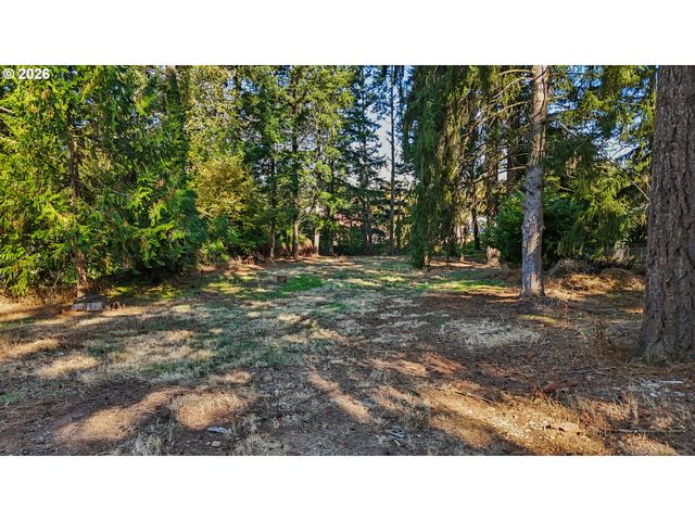 13207 Se RAYMOND St, Portland, OR 97236