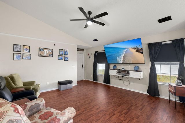 2470 Calamari Court, North Charleston, SC 29406