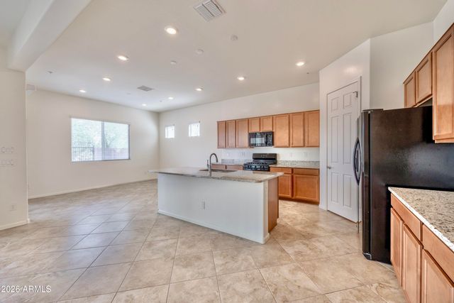 2527 N 212TH Drive, Buckeye, AZ 85396