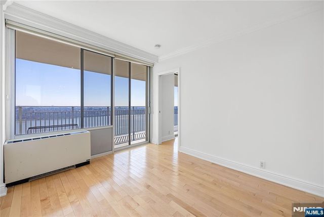 1530 Palisade Avenue 23G, Fort Lee, NJ 07024