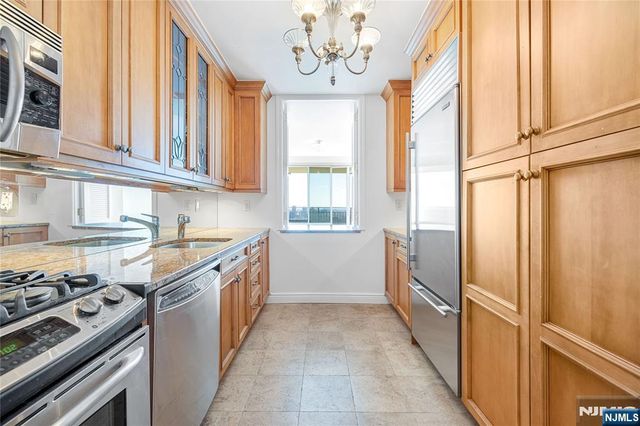 1530 Palisade Avenue 23G, Fort Lee, NJ 07024