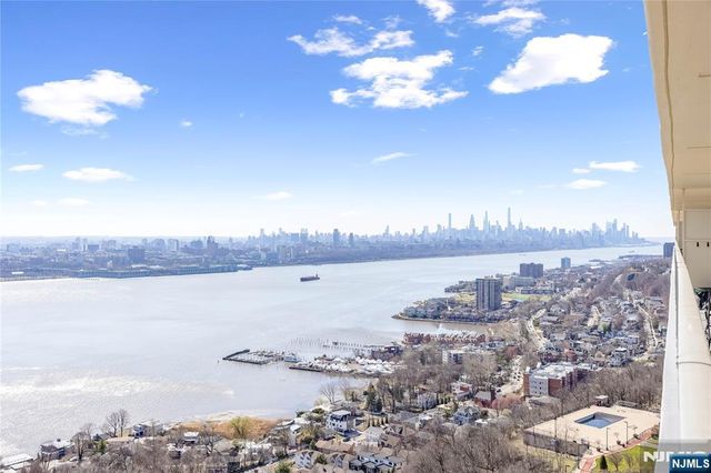 1530 Palisade Avenue 23G, Fort Lee, NJ 07024