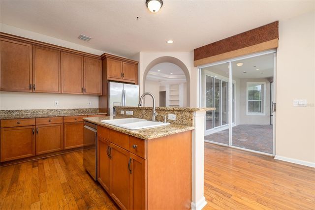 314 W LAKE VICTORIA CIRCLE, Deland, FL 32724