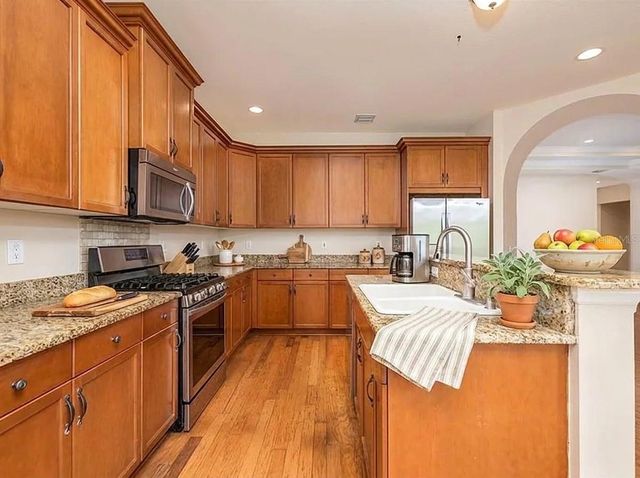 314 W LAKE VICTORIA CIRCLE, Deland, FL 32724